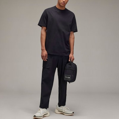 Y-3 레알 마드리드 로고 프린트 블랙 반팔 티셔츠 스포츠웨어 HM6687 Shop Y-3 레알 마드리드 로고 프린트 블랙 반팔 티셔츠 스포츠웨어 HM6687