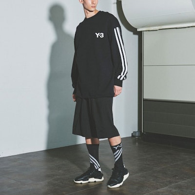 Y-3 SS22 Logo Print Striped Long Sleeve Unisex T-Shirt Black. HG6073 Lookbook Y-3 SS22 Logo Print Striped Long Sleeve Unisex T-Shirt Black. HG6073