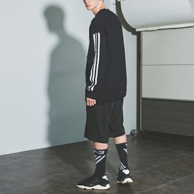 Y-3 SS22 Logo Print Striped Long Sleeve Unisex T-Shirt Black. HG6073 Shop Y-3 SS22 Logo Print Striped Long Sleeve Unisex T-Shirt Black. HG6073