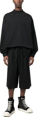 Y-3 SS23 블랙 솔리드 컬러 캐주얼 루즈 핏 반바지 H63054 Lookbook Y-3 SS23 블랙 솔리드 컬러 캐주얼 루즈 핏 반바지 H63054