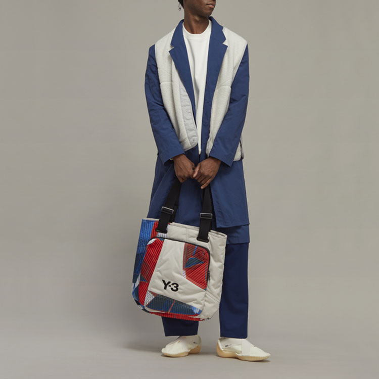 Lookbook Sudadera Unisex Blanca de Manga Larga Y-3 SS23 IB4800