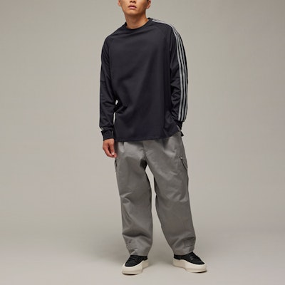 Y-3 SS24 Camiseta Unisex Manga Larga Oversized Negra. IR6268 Lookbook Y-3 SS24 Camiseta Unisex Manga Larga Oversized Negra. IR6268