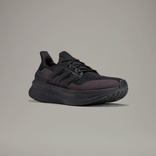 Shop Sepatu Lari Pria Y-3 Ultraboost 5 Triple Black JP7438