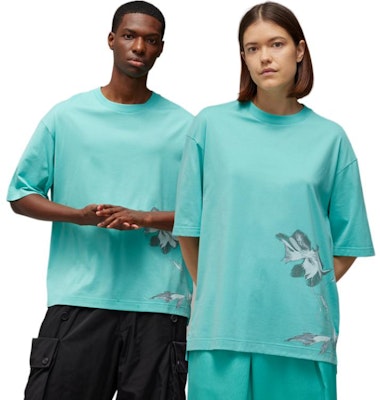 Camiseta Unisex Azul Y-3 con Estampado Gráfico IV7743 Lookbook Camiseta Unisex Azul Y-3 con Estampado Gráfico IV7743