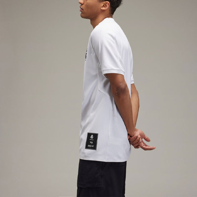 Sizing Y-3 x レアル・マドリード SS22 ロゴプリント クルーネックTシャツ ホワイト HI0925