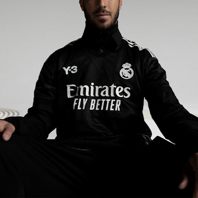 Y-3 x Real Madrid SS22 Logo Print Tee Black Collaborative T-Shirt. HI3983 1
