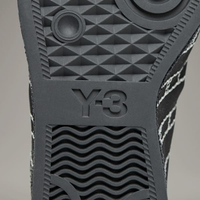 Sepatu Sneakers Y-3 Yohji Court Low Top IF2041 1