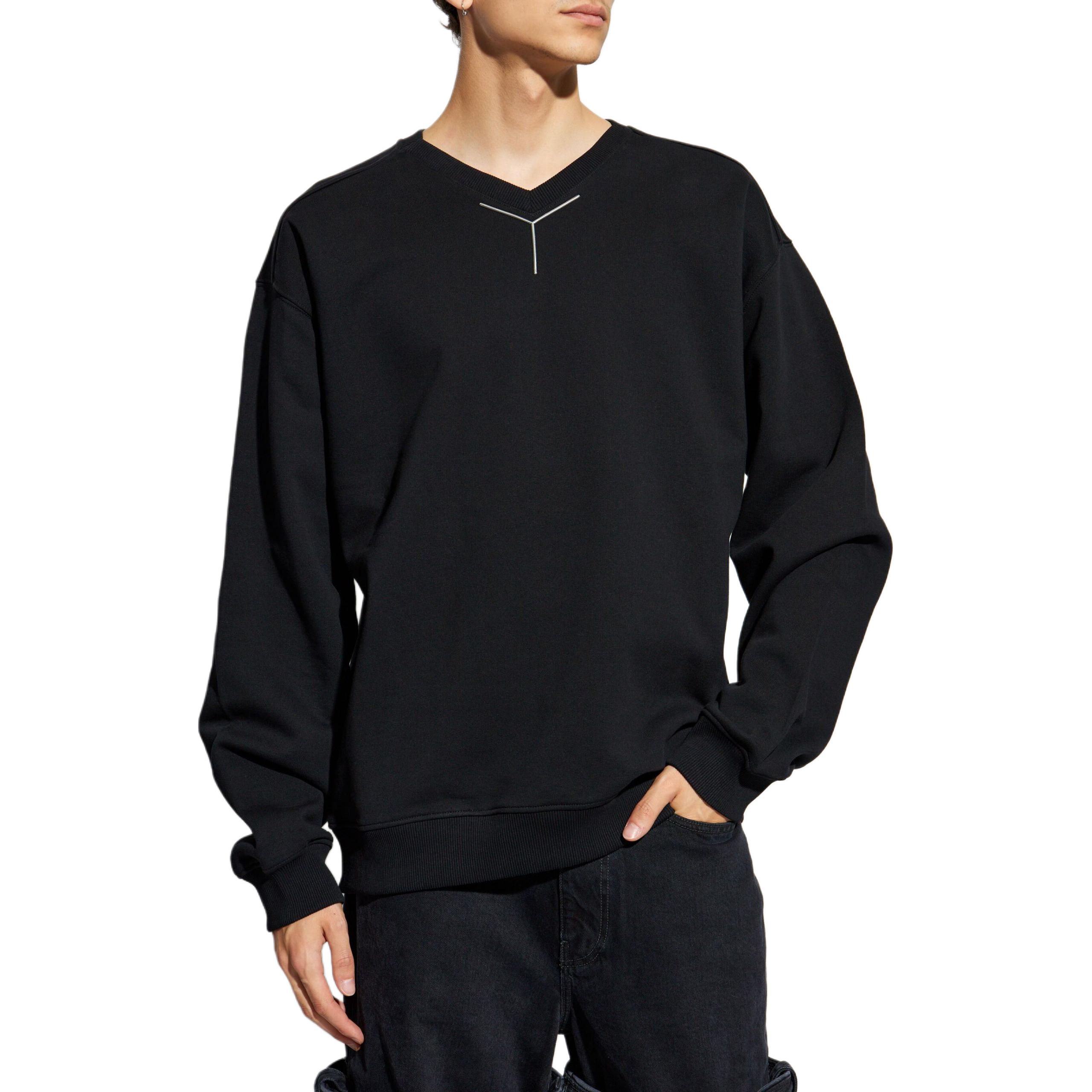 Lookbook Y/Project FW24 Baju Sweatshirt Hitam V-Leher Logo Oversized. 204SH004J148-BLACK