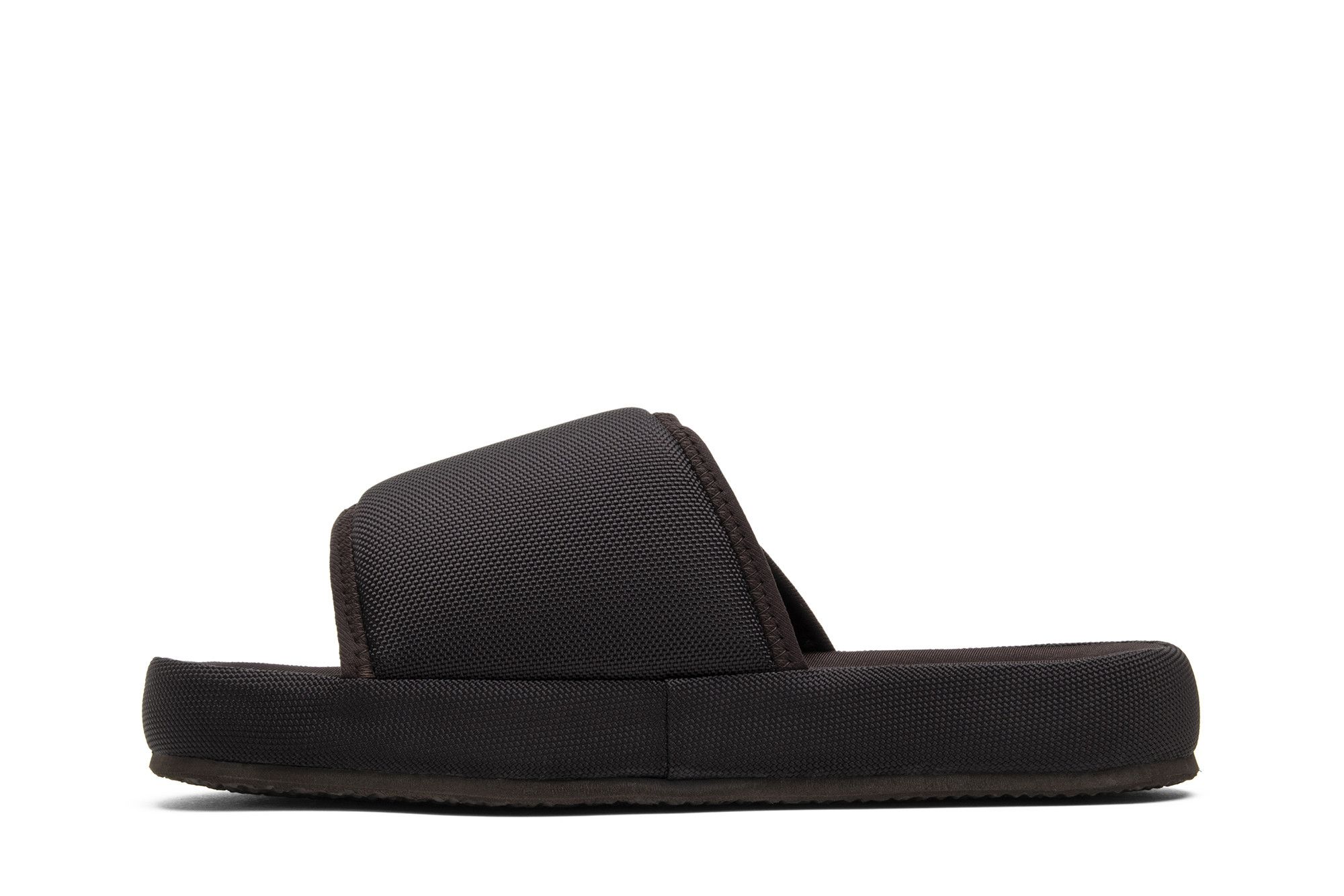 Lookbook Yeezy Saison 7 Nylon Chausson ''Oil''. YZ7MF7004-223