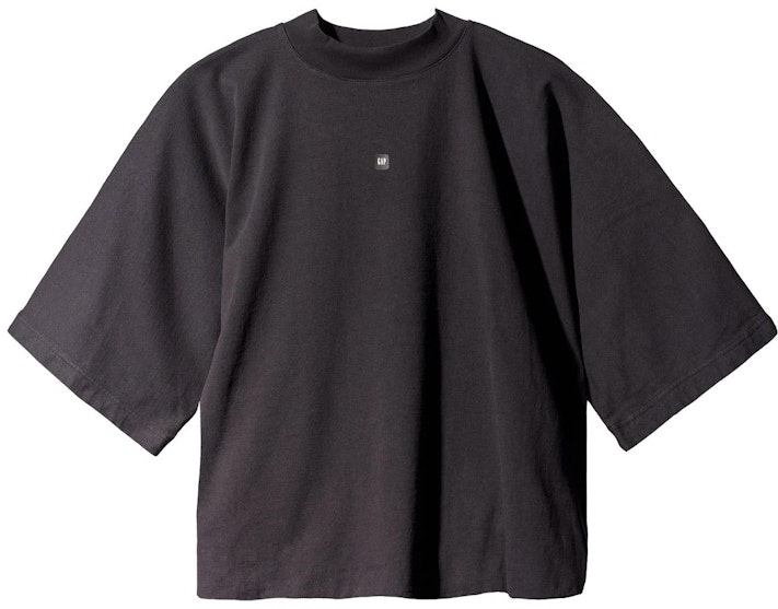 yeezy-x-gap-logo-no-seam-tee-black