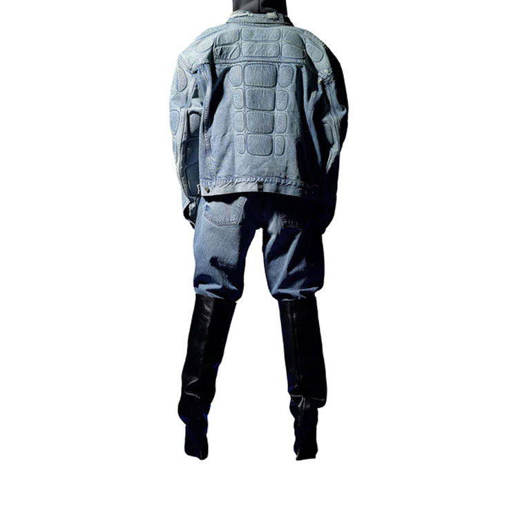 Sizing YEEZY x Gap x Balenciaga Blue Denim Jacket Unisex Kanye Concert Edition. YEEZY-SS22-032
