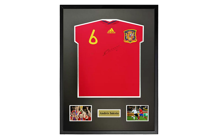 Yipai Iniesta 2010 Spain World Cup Signed Jersey with SA Certificate Framed Collectible 8939864