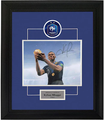 Yipai Mbappé Signed 2018 World Cup Photo with Trophy Framed w/ SA Certificate. 2933059 Buy Yipai Mbappé Signed 2018 World Cup Photo with Trophy Framed w/ SA Certificate. 2933059