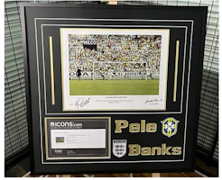 Yipai Pelé Banks 1970 World Cup Save Photo with Icons Certificate - Soccer Collectible 6479939 Yipai Pelé Banks 1970 World Cup Save Photo with Icons Certificate - Soccer Collectible 6479939