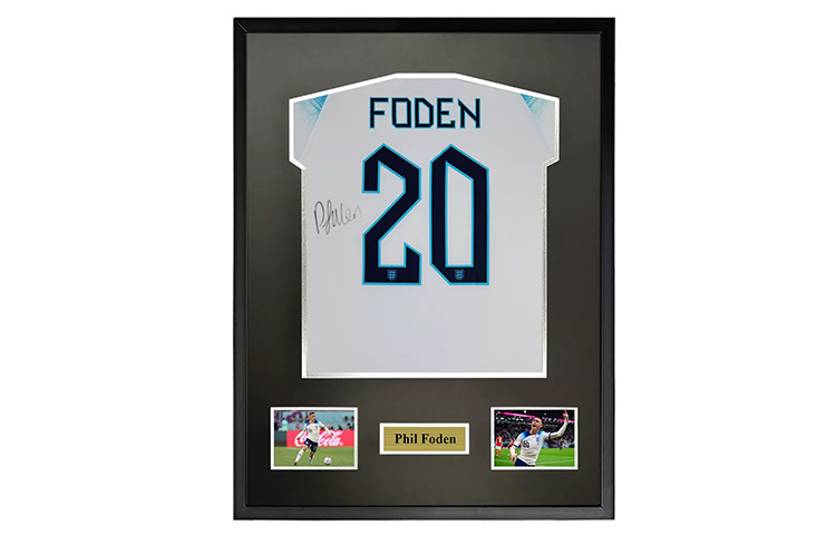 Yipai Phil Foden 2022 World Cup England Signed Jersey with SA Certificate Framed. 8939930