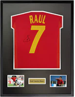 Yipai Raúl González Blanco Signed Spain Jersey 2002 World Cup Framed w/ SA Certificate 13792335 Yipai Raúl González Blanco Signed Spain Jersey 2002 World Cup Framed w/ SA Certificate 13792335
