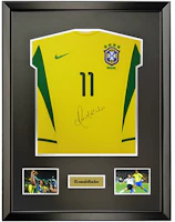 Yipai Ronaldinho Signed 2002 Brazil World Cup Jersey Fan Memorabilia (90x110cm) 5444894 Yipai Ronaldinho Signed 2002 Brazil World Cup Jersey Fan Memorabilia (90x110cm) 5444894