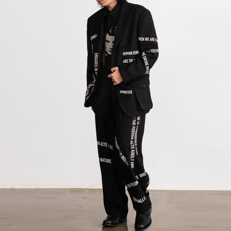 Shop ヨウジヤマモト FW21 レター スローガン プリント ブラック カジュアル パンツ HX-P48-117-1