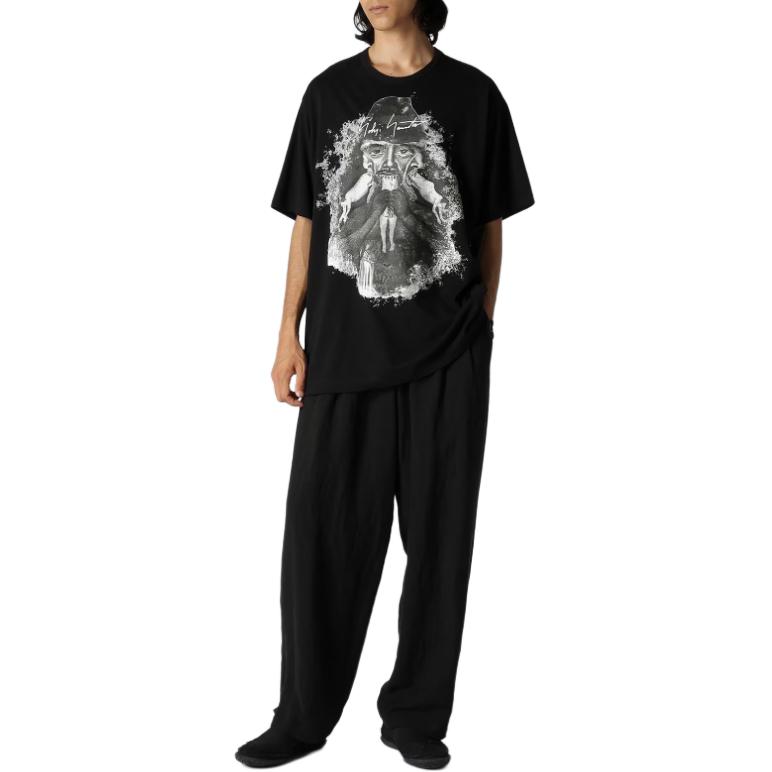 Sizing ヨウジヤマモト グラフィックプリント ブラック 半袖クルーネックTシャツ メンズ HS-T95-995-1