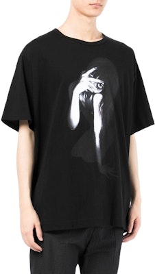 ヨウジヤマモト SS22 グラフィックプリント コットン 半袖Tシャツ ブラック HG-T84-083-1 Shop ヨウジヤマモト SS22 グラフィックプリント コットン 半袖Tシャツ ブラック HG-T84-083-1