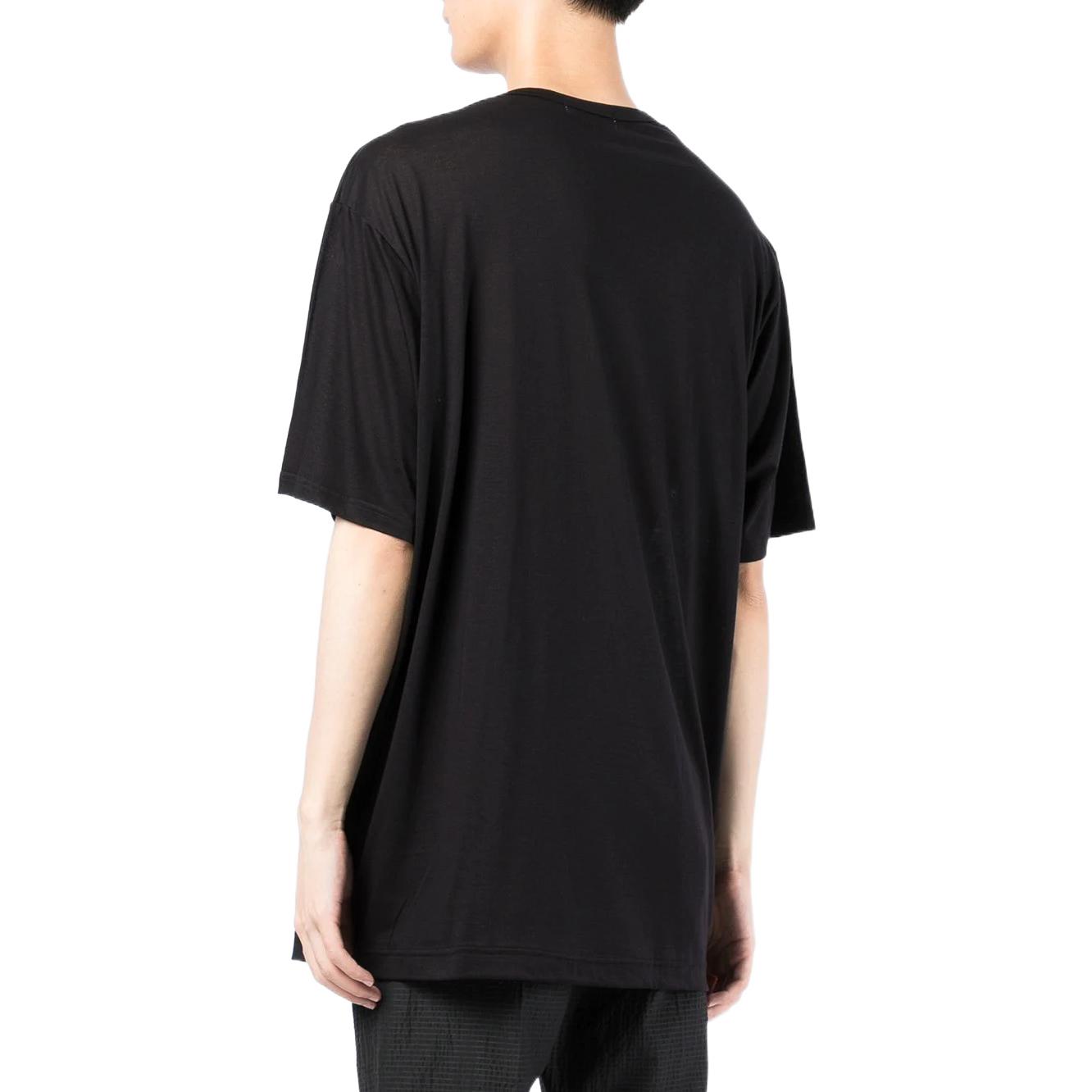 Shop ヨウジヤマモト SS22 グラフィックプリント クルーネックTシャツ メンズ ブラック HGT70272