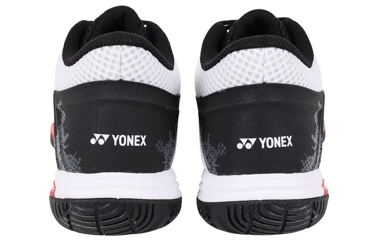 Lookbook Yonex Badminton Mid-Top 'Hitam Putih' SHBELZ3MD-141