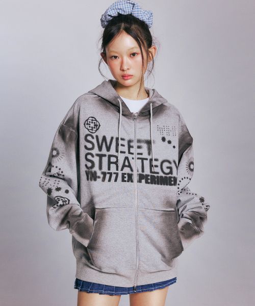 Lookbook YOOHEE Lucky Sweet Graphic Zip-Up Hoodie - Melange Grey YHHZGA005MG