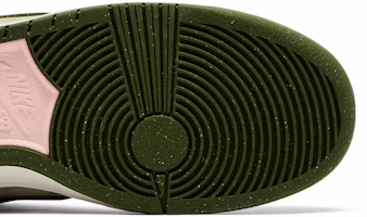 Yuto Horigome x Nike Dunk Low SB 'Asparagus' Sepatu Sneakers HF8022-300 Sizing Yuto Horigome x Nike Dunk Low SB 'Asparagus' Sepatu Sneakers HF8022-300