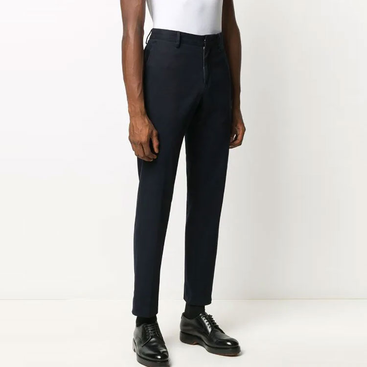 Shop Zegna 黑色純棉休閒長褲。 UVI14T-R14-839