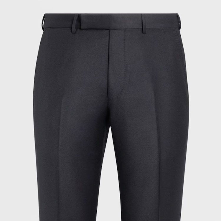 Sizing ゼニア スリムフィット ソリッドプリーツ スーツパンツ ネイビーブルー。 C22685-75TB12