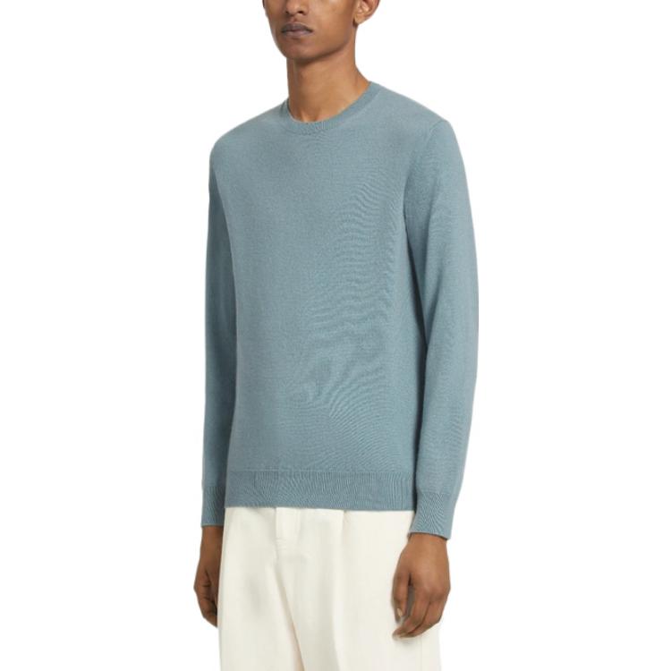 Lookbook Zegna FW22 淺天藍色開司米羊絨圓領毛衣。 UAK10-110-A95