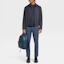 Lookbook Zegna FW22 Jaket Zip-Up Warna Polos Biru Navy. U7T25-7101-531