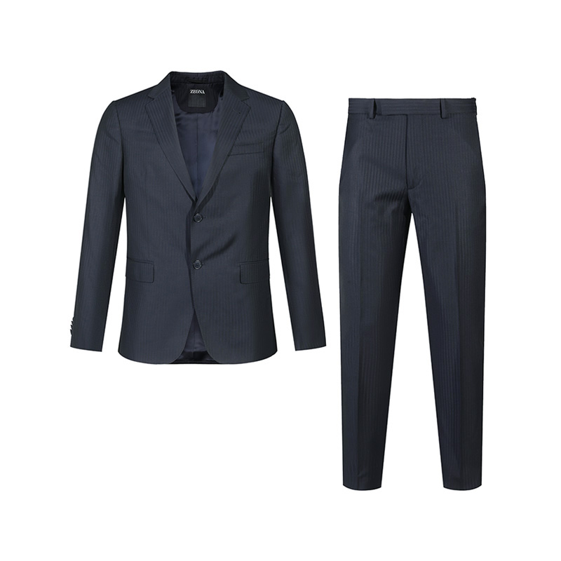 Zegna FW24  Black Navy Pinstripe Single-Breasted Suit with Double Vent. 82272-2A8281-CGA