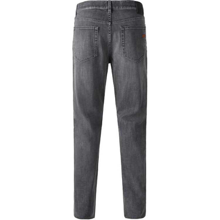 Lookbook 제냐 FW24 슬림핏 라이트 블랙 데님 진 지퍼 포켓. UEIB3-A8CITY-005