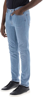 ゼニア メンズ スリムフィット ミッドライズ ライトブルーデニムジーンズ UDI67A7-CITY-003L Lookbook ゼニア メンズ スリムフィット ミッドライズ ライトブルーデニムジーンズ UDI67A7-CITY-003L