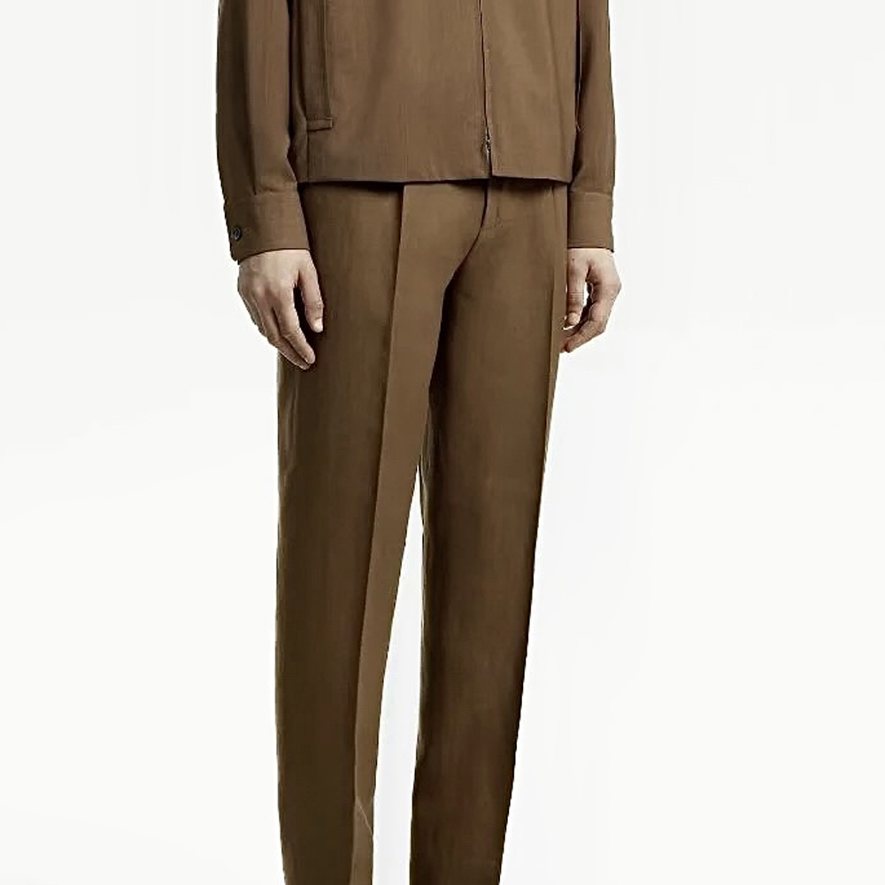 Lookbook 제냐 캐멀 브라운 남성 솔리드 스트레이트 핏 캐주얼 바지. 5ZF78-4A573G-CC2