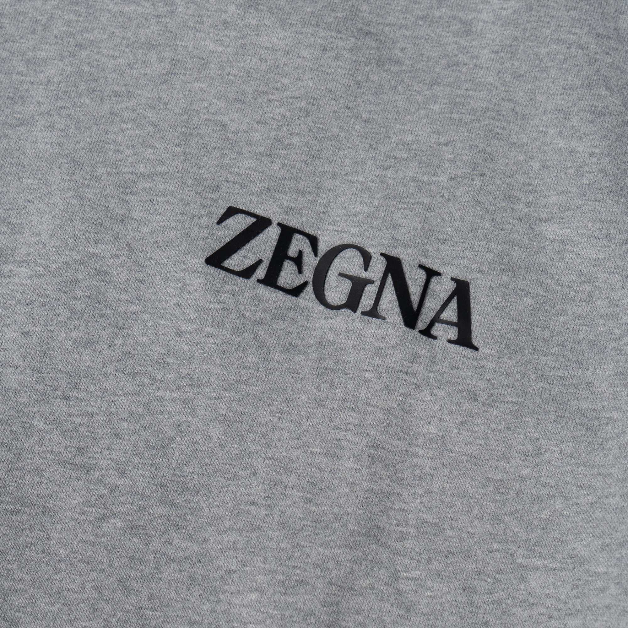 Sizing Zegna 男裝字母標誌印花灰色長袖圓領衛衣 SS23 系列。 UB522A5-B872-K95