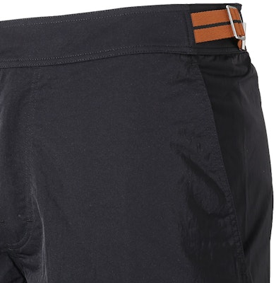 Zegna SS24 黑色中腰直筒沙灘短褲附拉鍊。 N7B73-2410-001 Purchase Zegna SS24 黑色中腰直筒沙灘短褲附拉鍊。 N7B73-2410-001