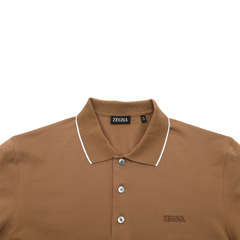 Purchase Zegna SS24 Kemeja Polo L/K Coklat Muda dengan Corak Logo. UD358-A7D746-N04