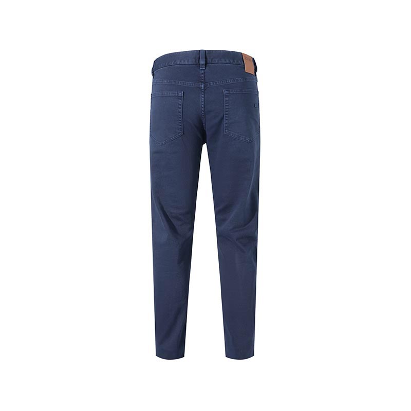 Lookbook Zegna SS24 修身中腰深藍休閒牛仔褲 UDI45-A7CITYX-B08