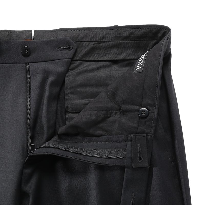 Purchase Zegna SS24 黑色拉鍊摺疊西裝長褲。 619F0-0A675T-B12