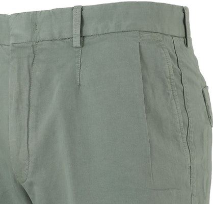 Zegna SS24 綠色拉鍊口袋休閒短褲 固色設計。 UDI37A-7TB05-V04 Purchase Zegna SS24 綠色拉鍊口袋休閒短褲 固色設計。 UDI37A-7TB05-V04