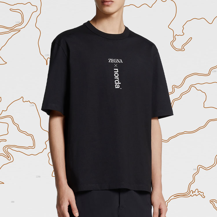 Purchase Zegna x Norda 聯名款男士黑色短袖印花T恤。 UB364A5-NOR71P-K09