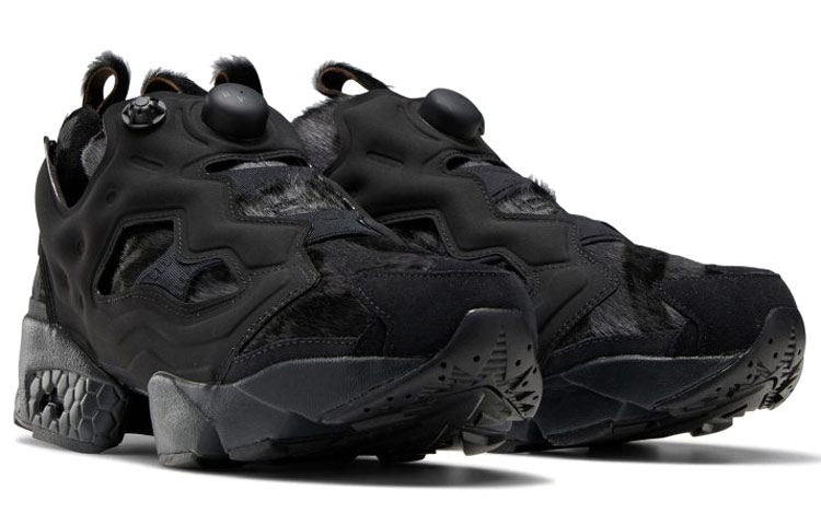 Shop ZOZO × Reebok ポンプフューリー OG 黒 GX1406
